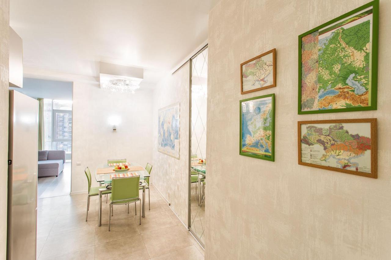 Gagarin Plaza Apartment 70 Square Metres On 12Th Floor Odessa Buitenkant foto