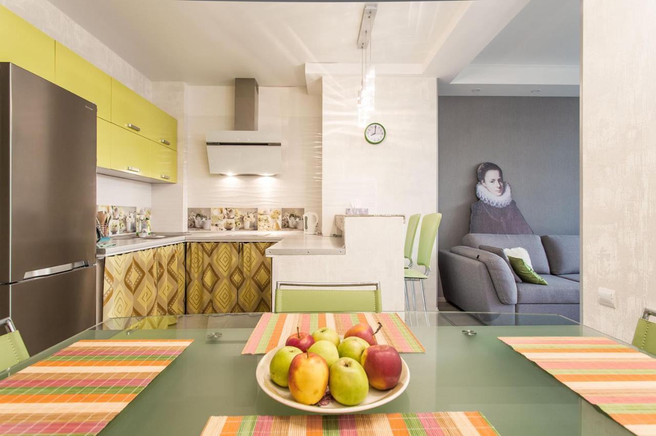 Gagarin Plaza Apartment 70 Square Metres On 12Th Floor Odessa Buitenkant foto